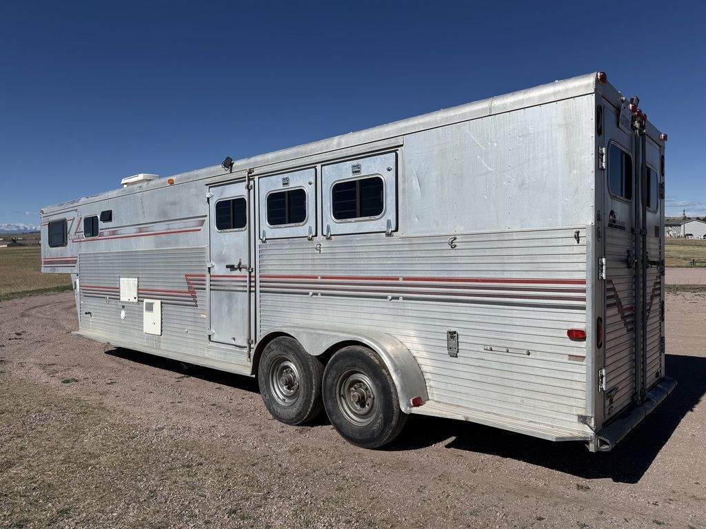 1994 Sundowner sunlite 7312 3 horse mid tack