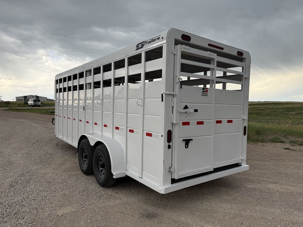 2026 AMP 20 foot stock **arriving july**