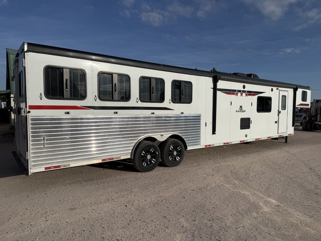 Trailer Photo 2