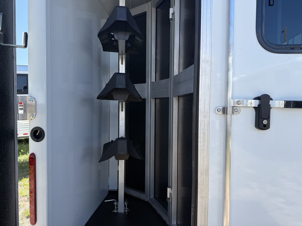 Trailer Photo 22