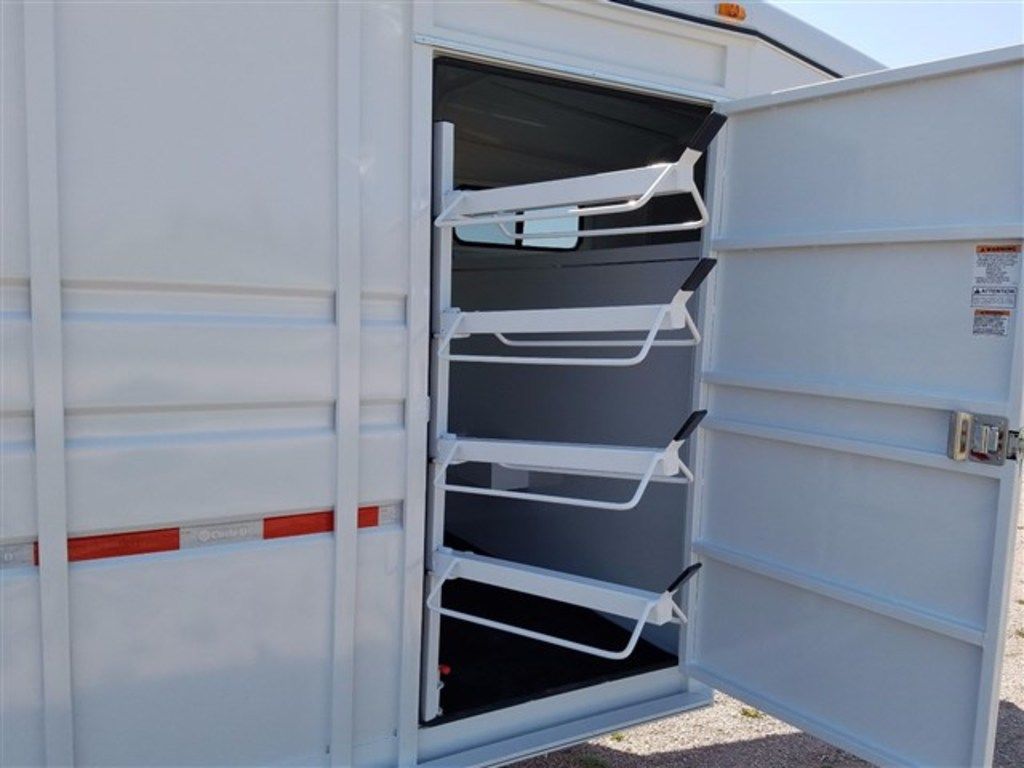 Trailer Photo 9