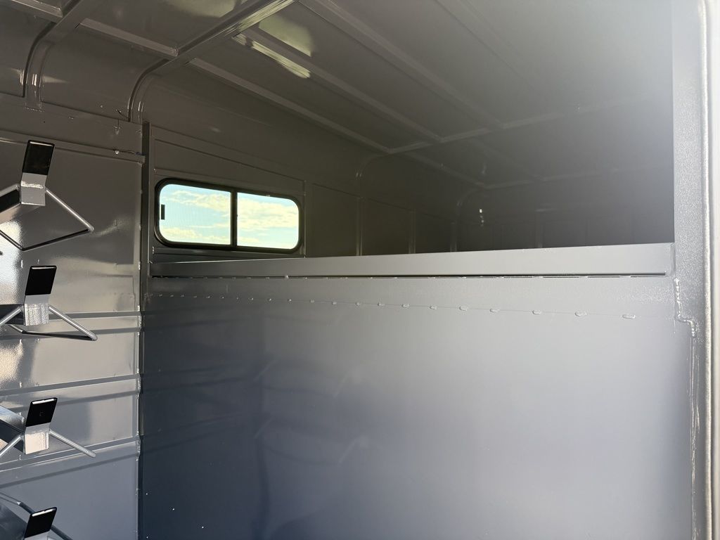 Trailer Photo 6