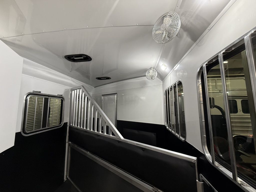 Trailer Photo 14