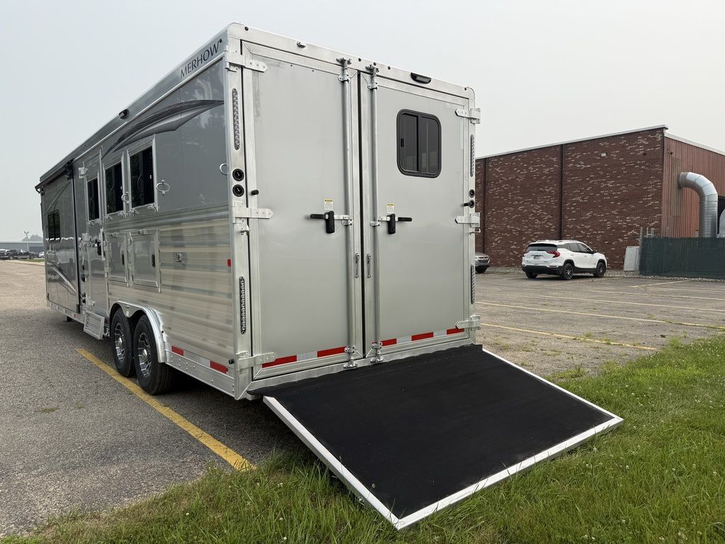Trailer Photo 15