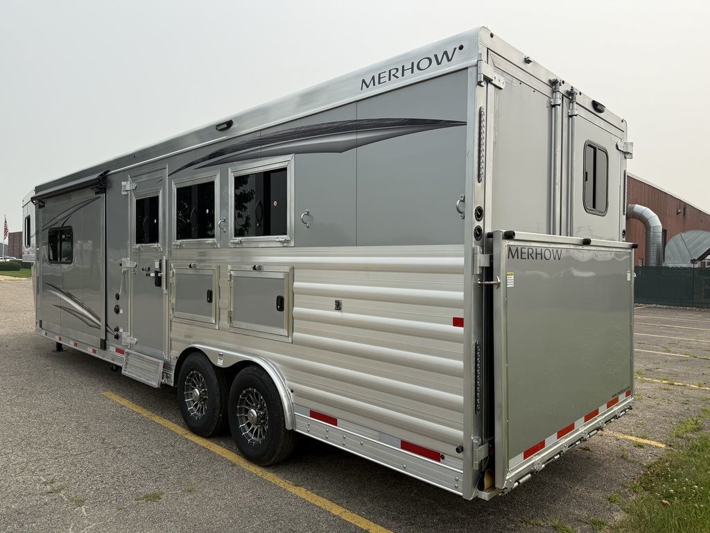 Trailer Photo 2
