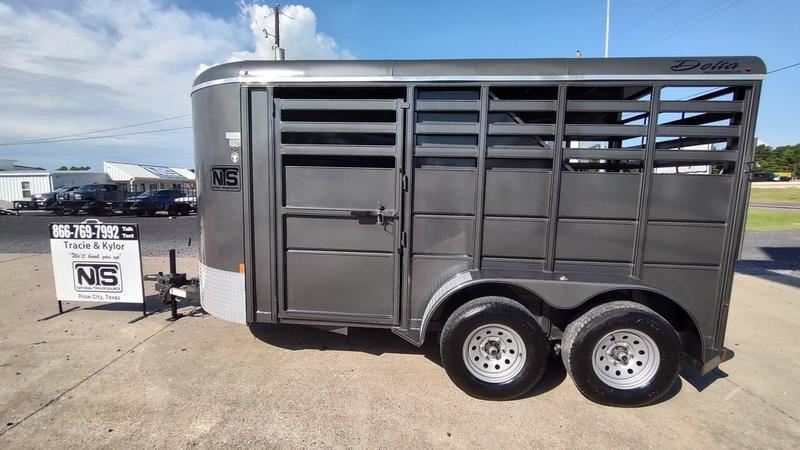 2024 Delta 2 Horse Bumper Pull Trailer