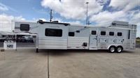 2025 4 horse Lakota Trailers Charger 4 Horse Side Load with 15' Living Quarters