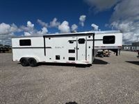 2026 3 horse Lakota Trailers Colt 3 Horse with 9' Living Quarters