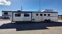 2026 4 horse Bison Silverado 4 Horse Side Load 17' Living Quarters