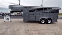 2025 3 horse Delta 3 Horse Gooseneck Trailer