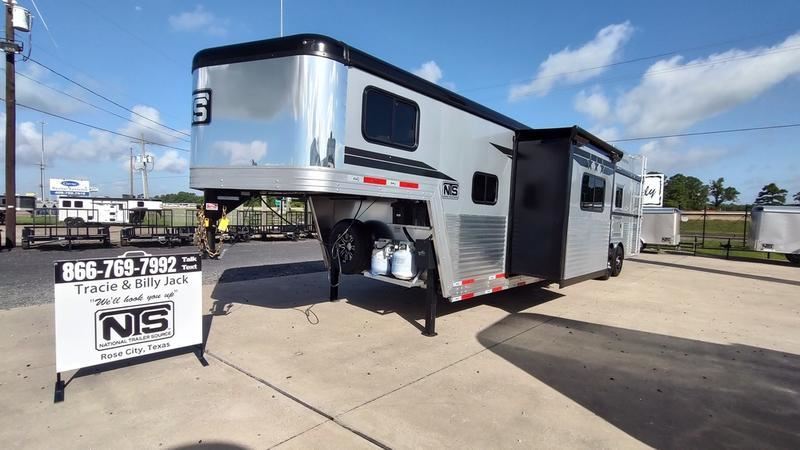 2026 Bison silverado 3 horse 13' living quarters