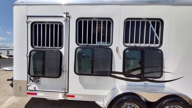 2026 Shadow 3 horse bumper pull trailer