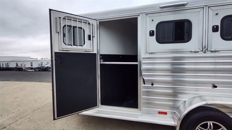 2026 Cimarron 3 horse bumper pull trailer