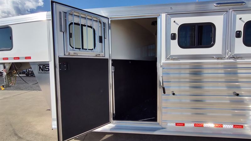 2026 Cimarron 4 horse gooseneck trailer