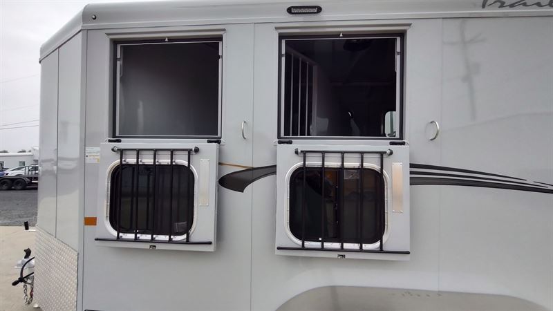 2026 Trails West 2 horse bumper pull trailer