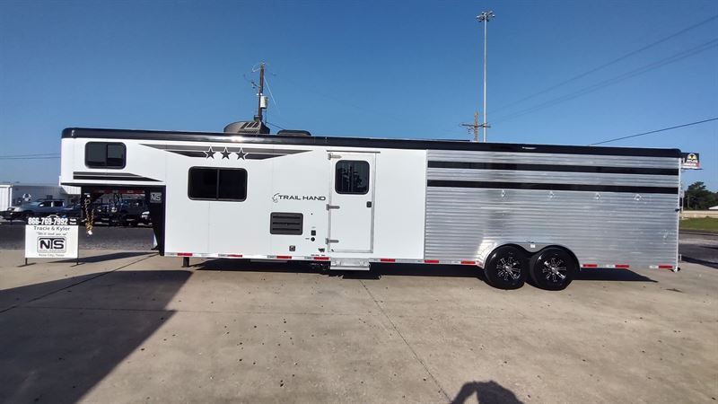 2025 Bison trail hand 16' livestock 10' living quarters