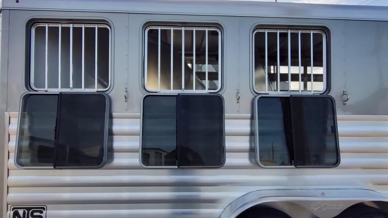 2025 Exiss 3 horse bumper pull trailer