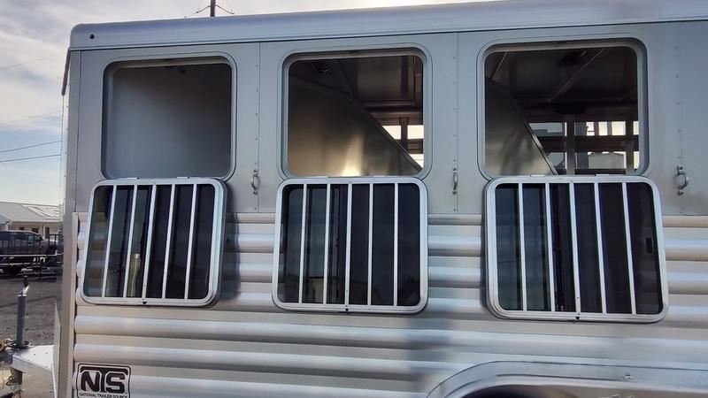 2025 Exiss 3 horse bumper pull trailer