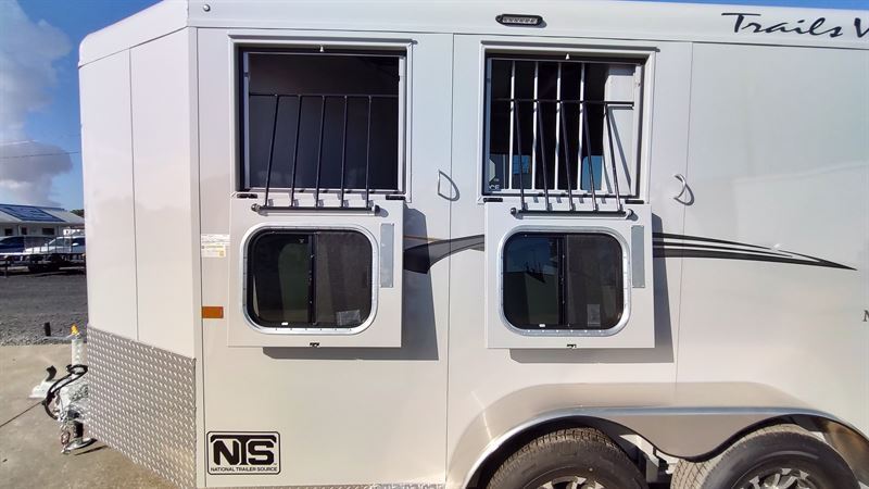 2026 Trails West 2 horse bumper pull trailer
