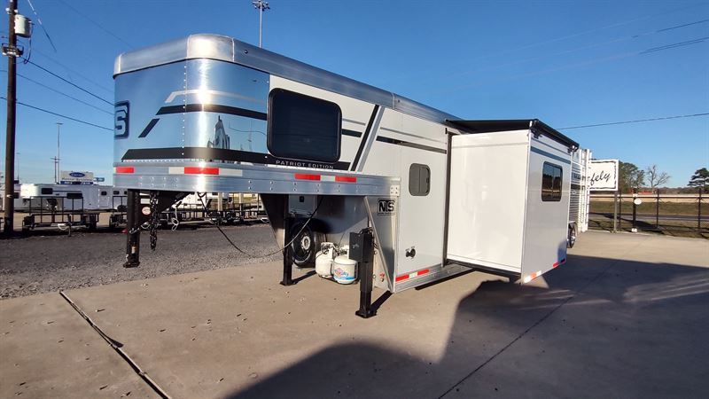 2026 smc patriot 16' livestock 13' living quarters