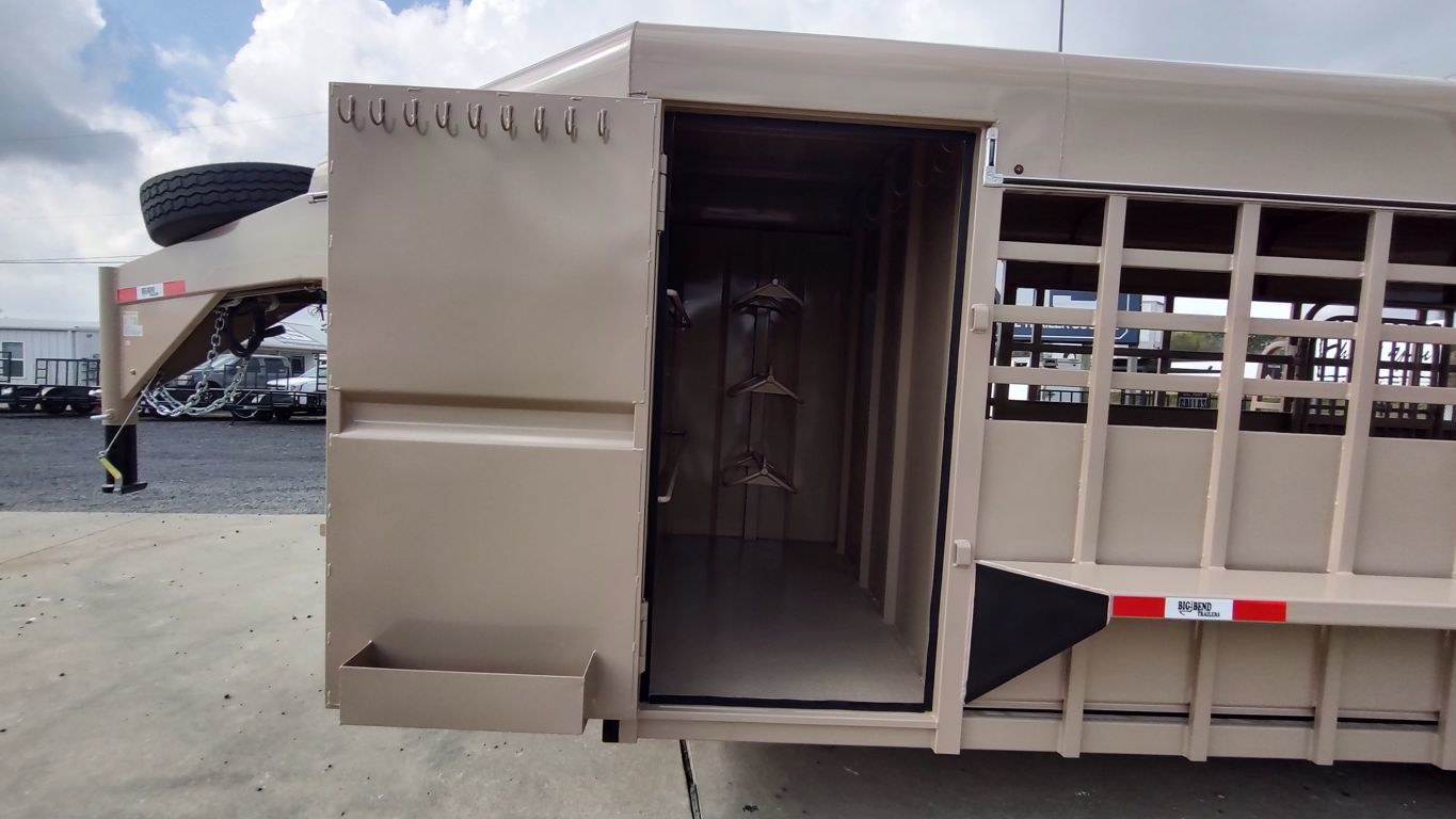 2026 Big Bend 20' livestock gooseneck trailer