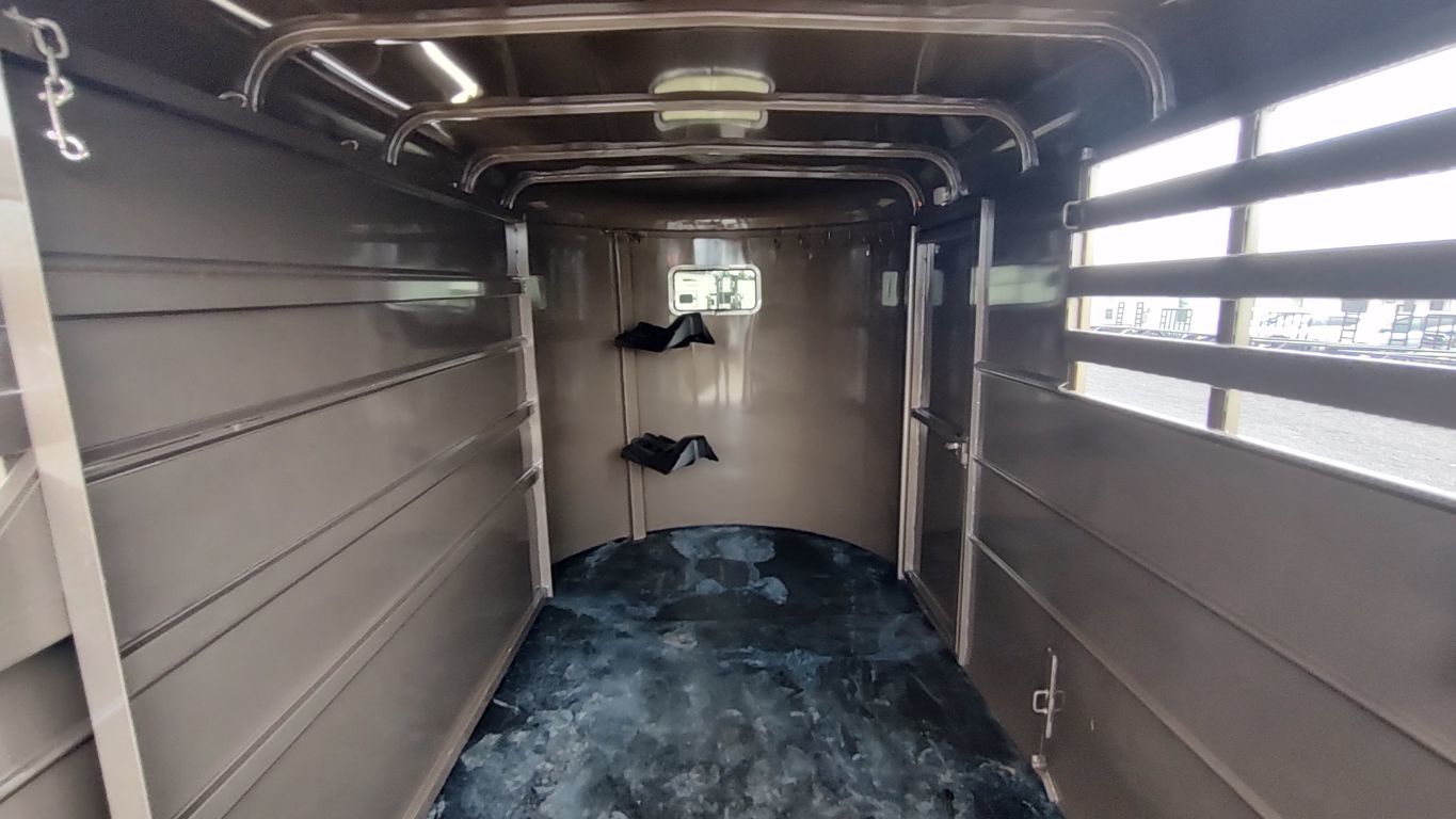 Trailer Photo 13