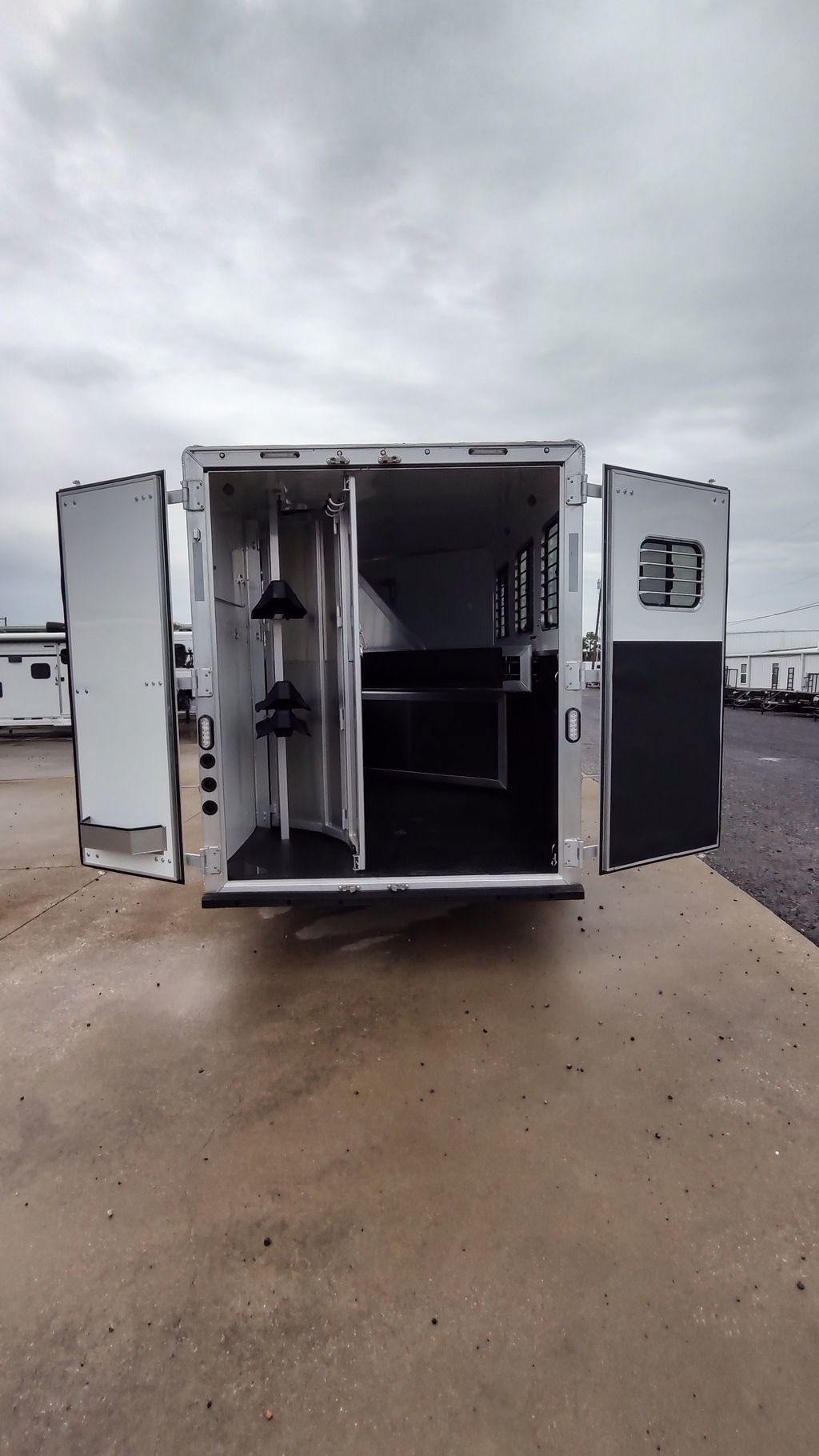 Trailer Photo 10