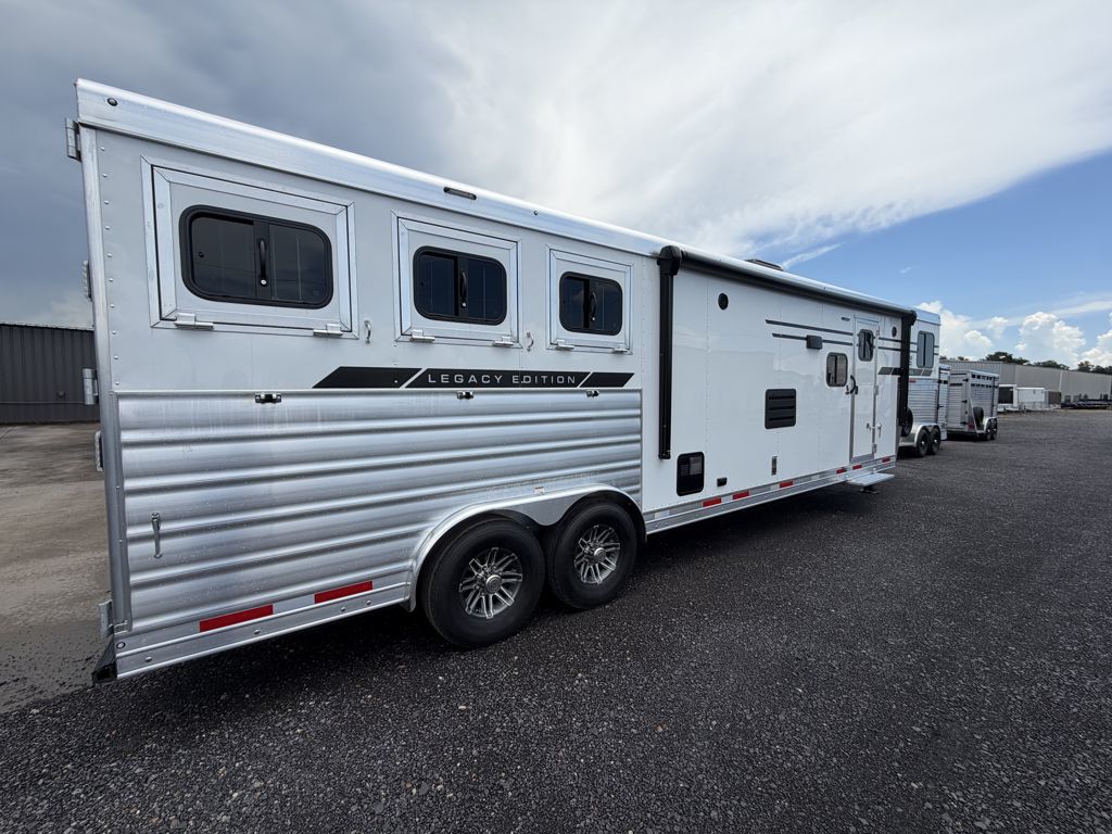 Trailer Photo 12
