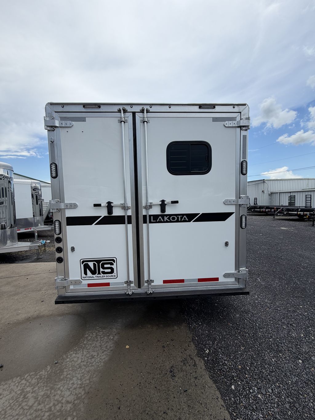 Trailer Photo 4