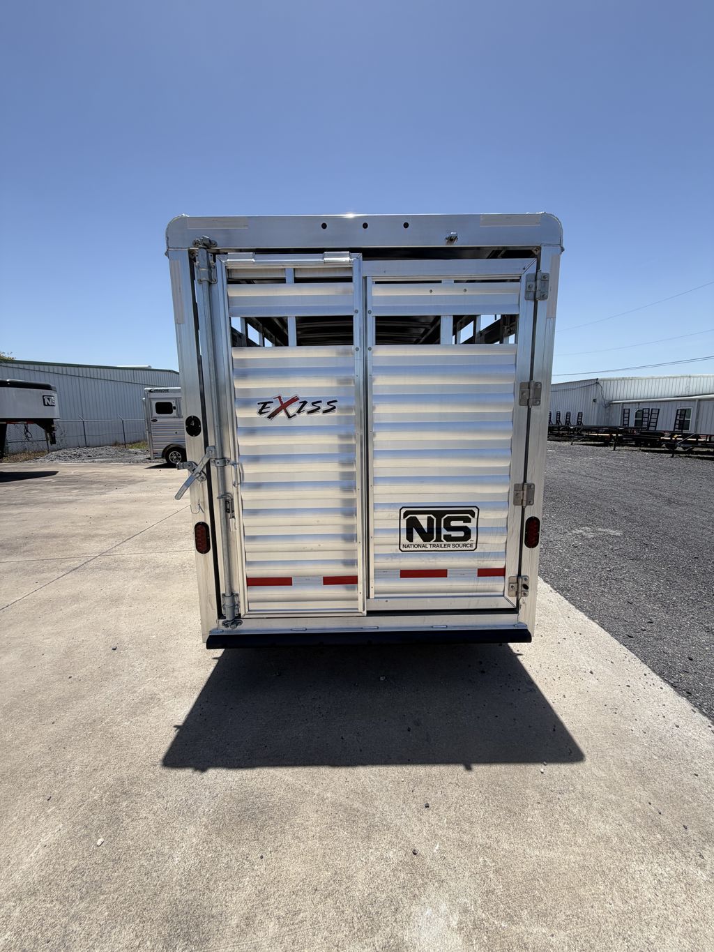 Trailer Photo 7