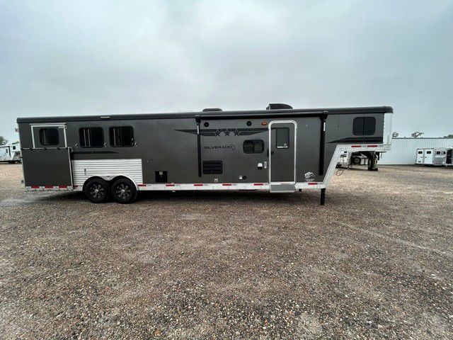 2025 Bison Silverado 3 Horse Side Load 13' Living Quarters
