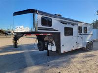 2026 2 horse Bison Ranger 2 Horse 6' Living Quarters