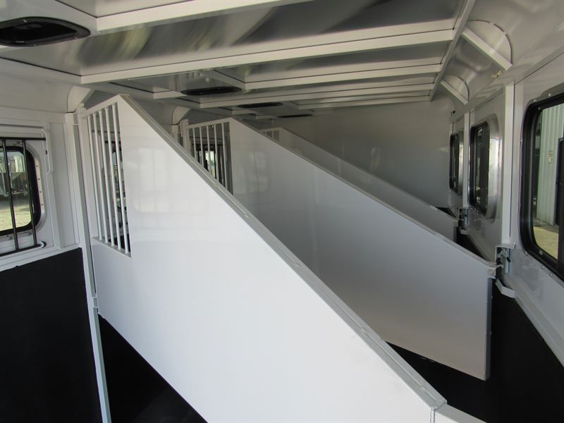 2026 Trails West 4 horse gooseneck trailer