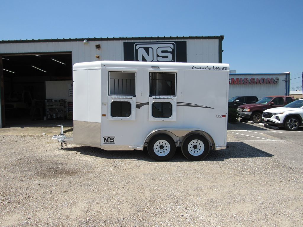 2026 Trails West 2 horse bumper pull trailer