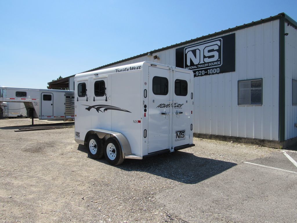 2026 Trails West 2 horse bumper pull trailer