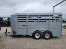 2026 3 horse Delta 3 Horse Bumper Pull Trailer