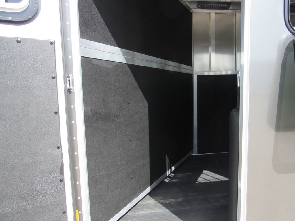 Trailer Photo 5