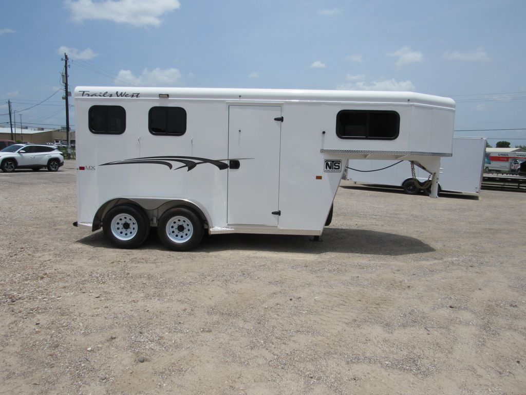 Trailer Photo 15