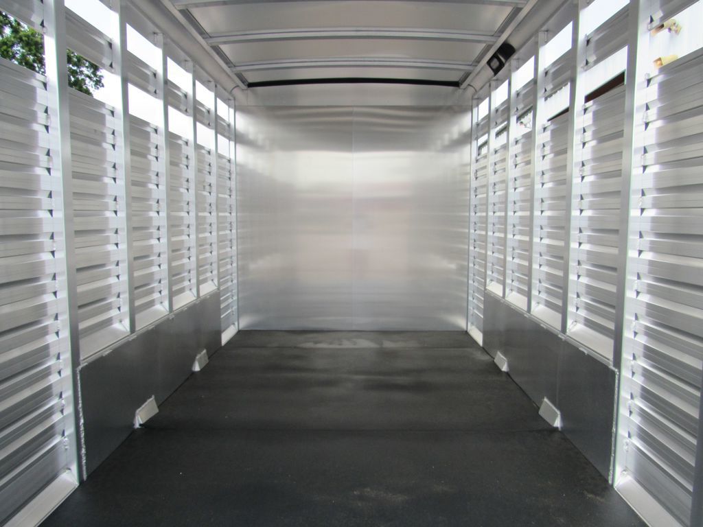 Trailer Photo 7