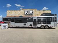 2026 4 horse Lakota Trailers Charger 4 Horse with 15' Living Quarters