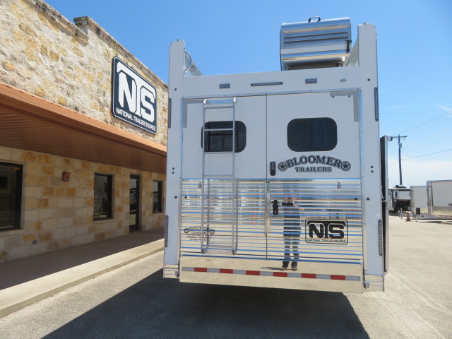 2026 Bloomer 6 horse side load with 14'9" outlaw conversions