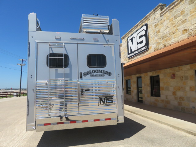 2026 Bloomer 5 horse side load with 15'10" outlaw conversions
