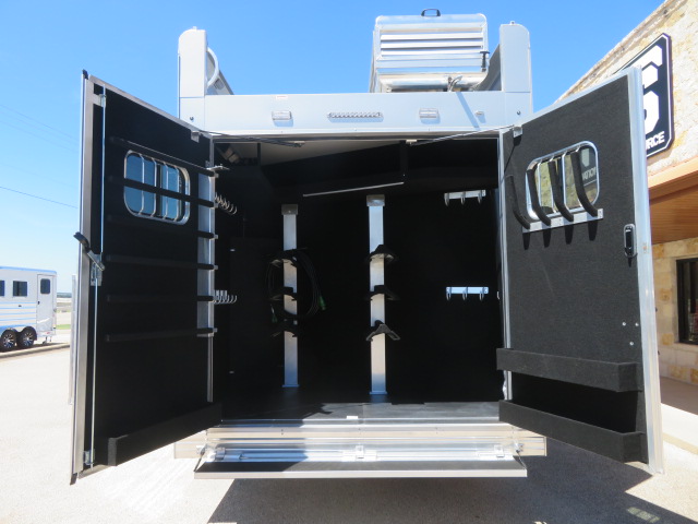 2026 Bloomer 5 horse side load with 15'10" outlaw conversions