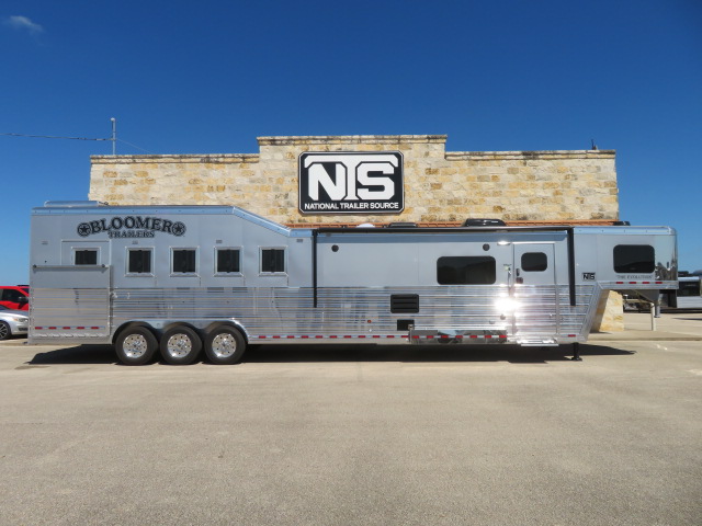 2026 Bloomer 5 horse side load with 15'10" outlaw conversions