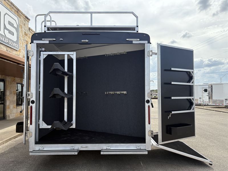 2026 Bison silverado 3 horse side load 15' living quarters