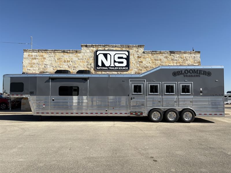 2026 Bloomer 4 horse side load with 18' outlaw conversions