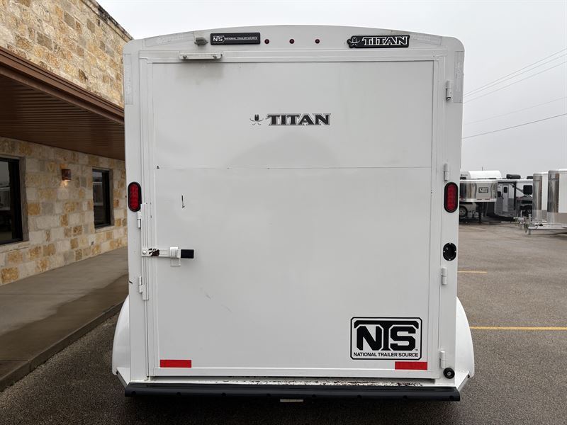2024 Titan 2 horse bumper pull trailer