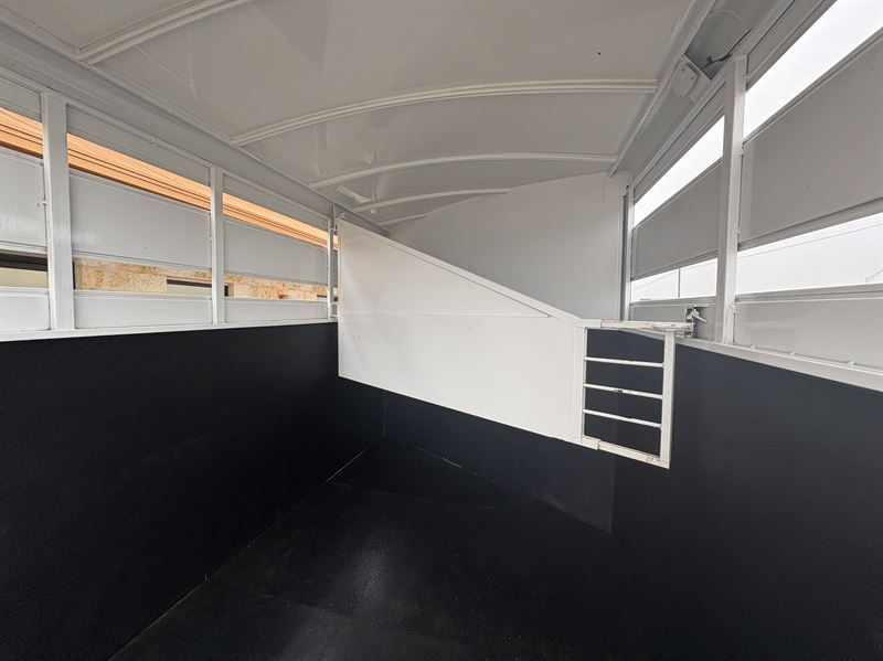 2024 Titan 2 horse bumper pull trailer