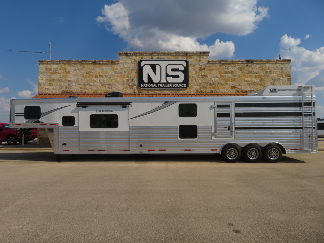 2026 Lakota Trailers Charger 14' Livestock 13' Living Quarters