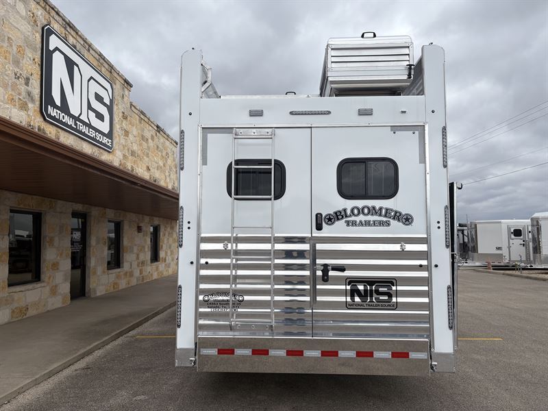 2026 Bloomer 4 horse side load with 12' outlaw conversions